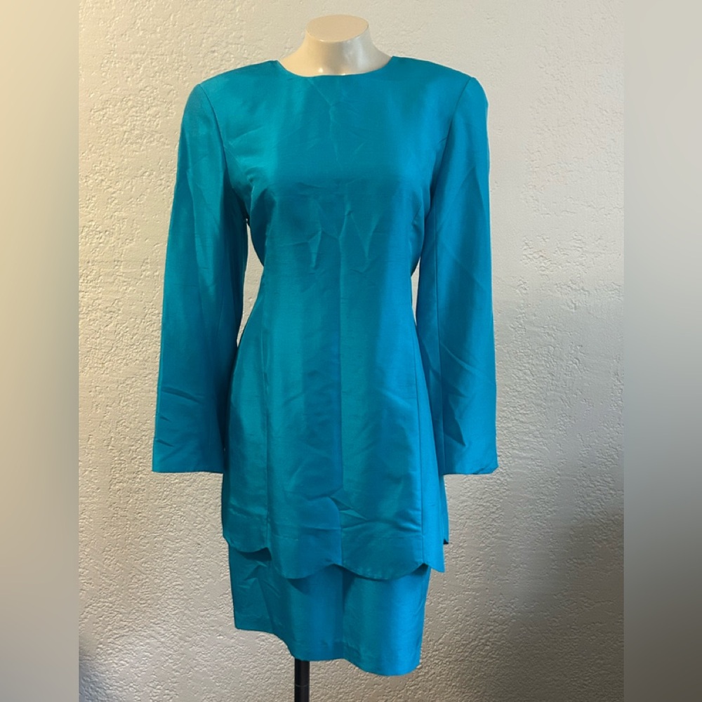 August Silk Vibrant Teal Fabric Sz 8